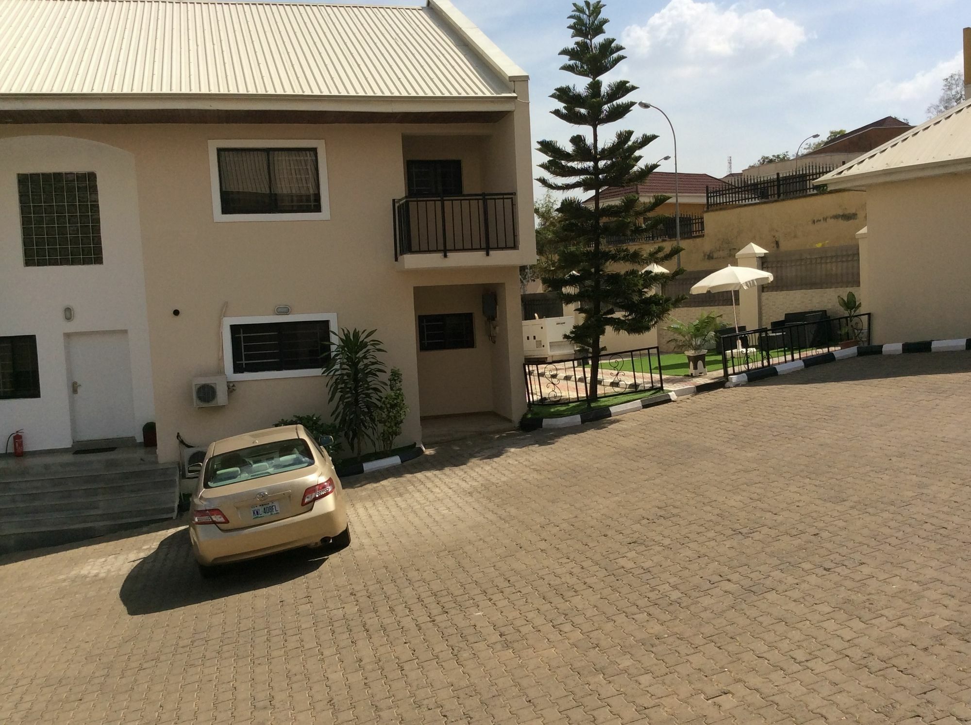 Champions Lodge And Logistic Asokoro Exterior photo